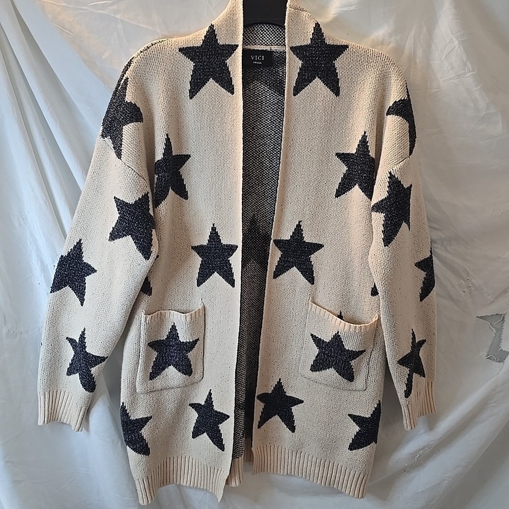 VICI Women's Oversized Star Print Open Front Cardigan Sweater Cream/black Stars